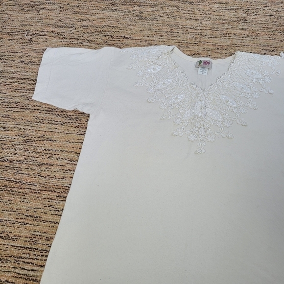 VINTAGE Lace and Shoulder Pad Shirt - Picture 9 of 9